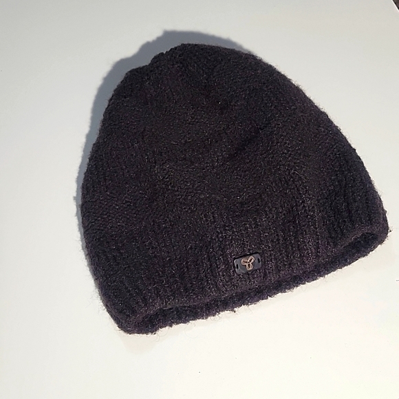 TNA Accessories - Aritzia TNA Slouch Touque Stocking Knit Hat